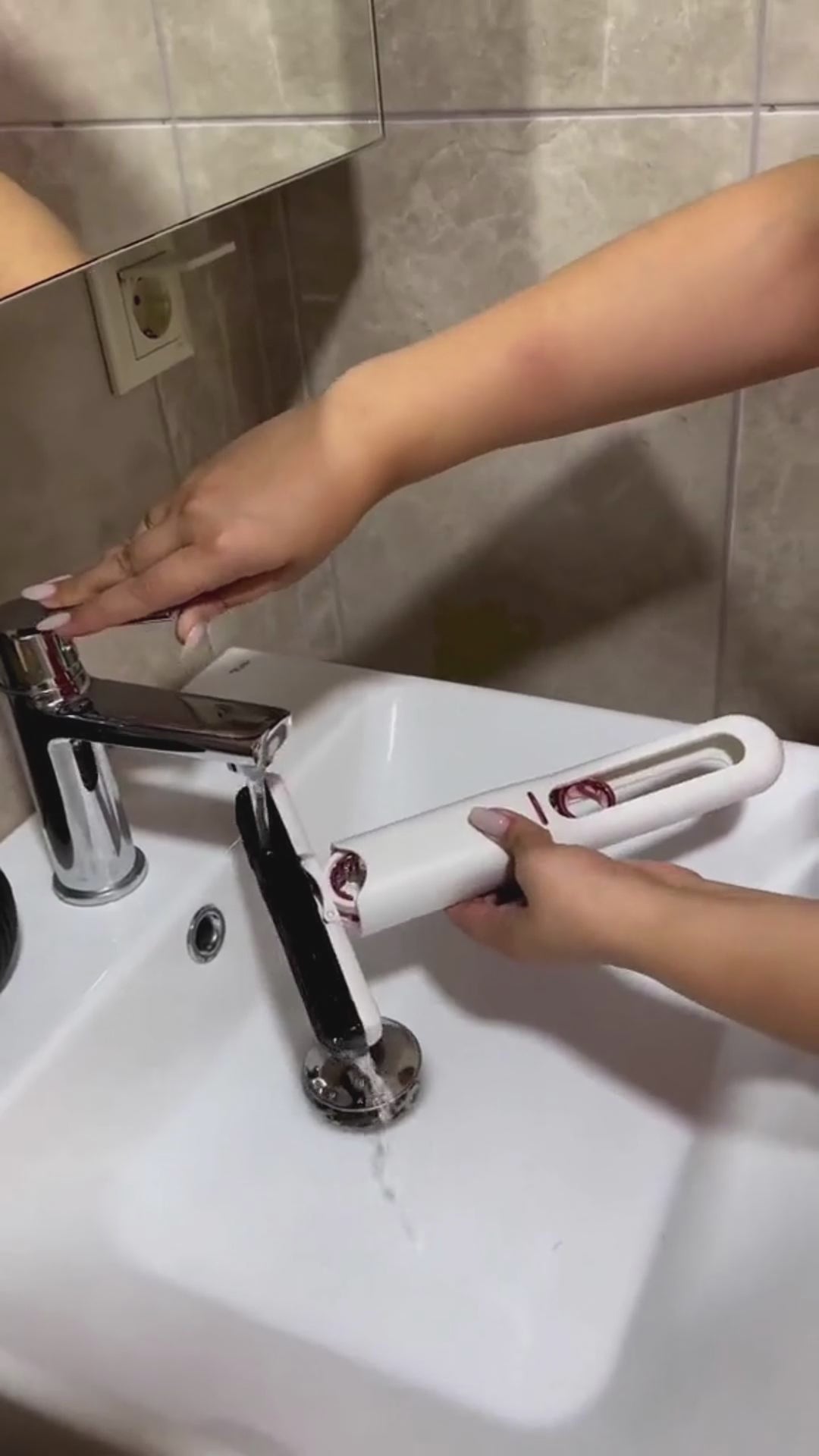 Mini Squeeze Mop video